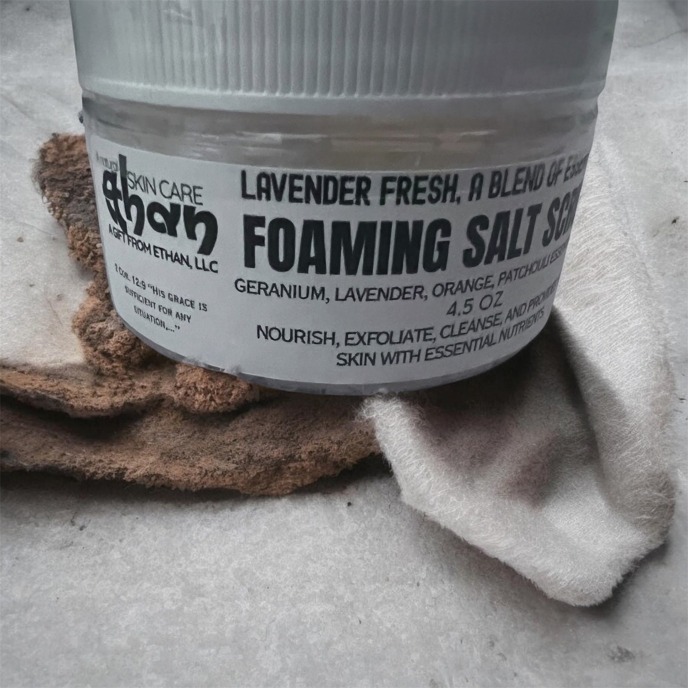 Lavender Fresh, a blend of essential oil Foaming Salt Scrub